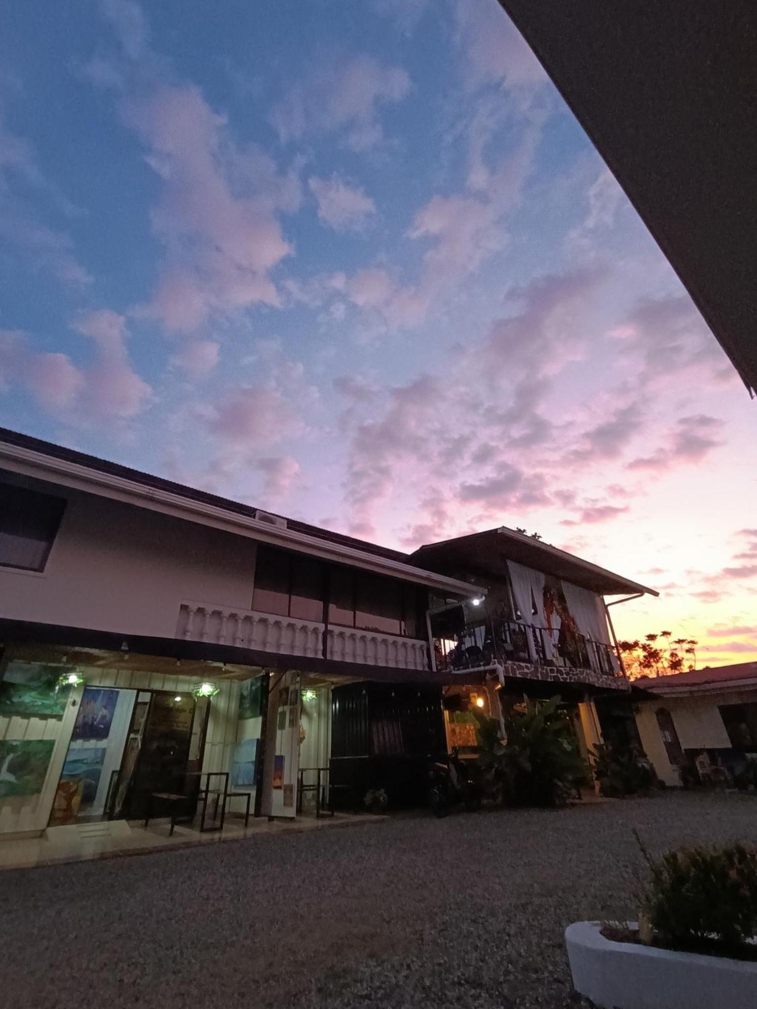 Hospedaje La Galerie Ciudad Cortés Exteriér fotografie